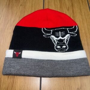 Ultra Game Chicago Bulls NBA Beanie Hat Red Black Grey Knit OSFM Logo Cap